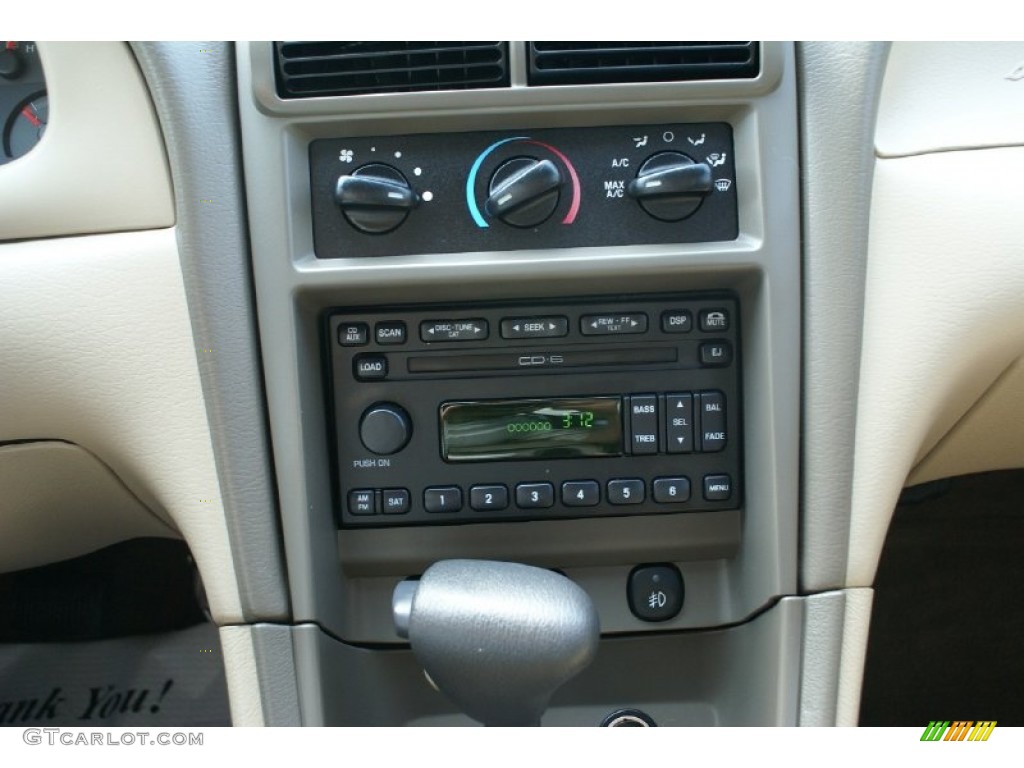 2004 Ford Mustang GT Coupe Controls Photo #68528947