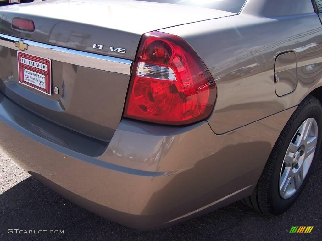 2007 Malibu LT Sedan - Amber Bronze Metallic / Cashmere Beige photo #16