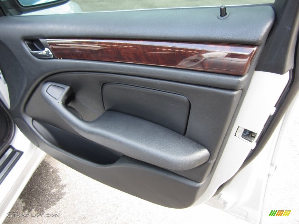 2004 BMW 3 Series 325i Wagon Black Door Panel Photo #68532100