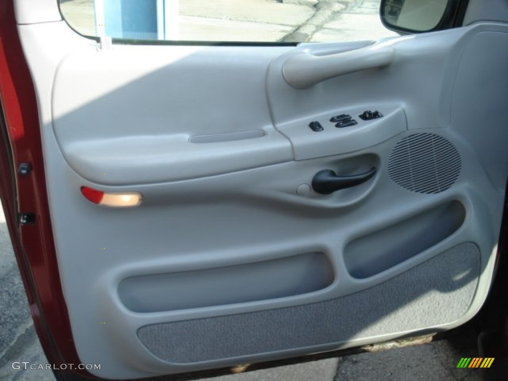 1997 Ford F150 XLT Extended Cab 4x4 Medium Graphite Door Panel Photo #68532595