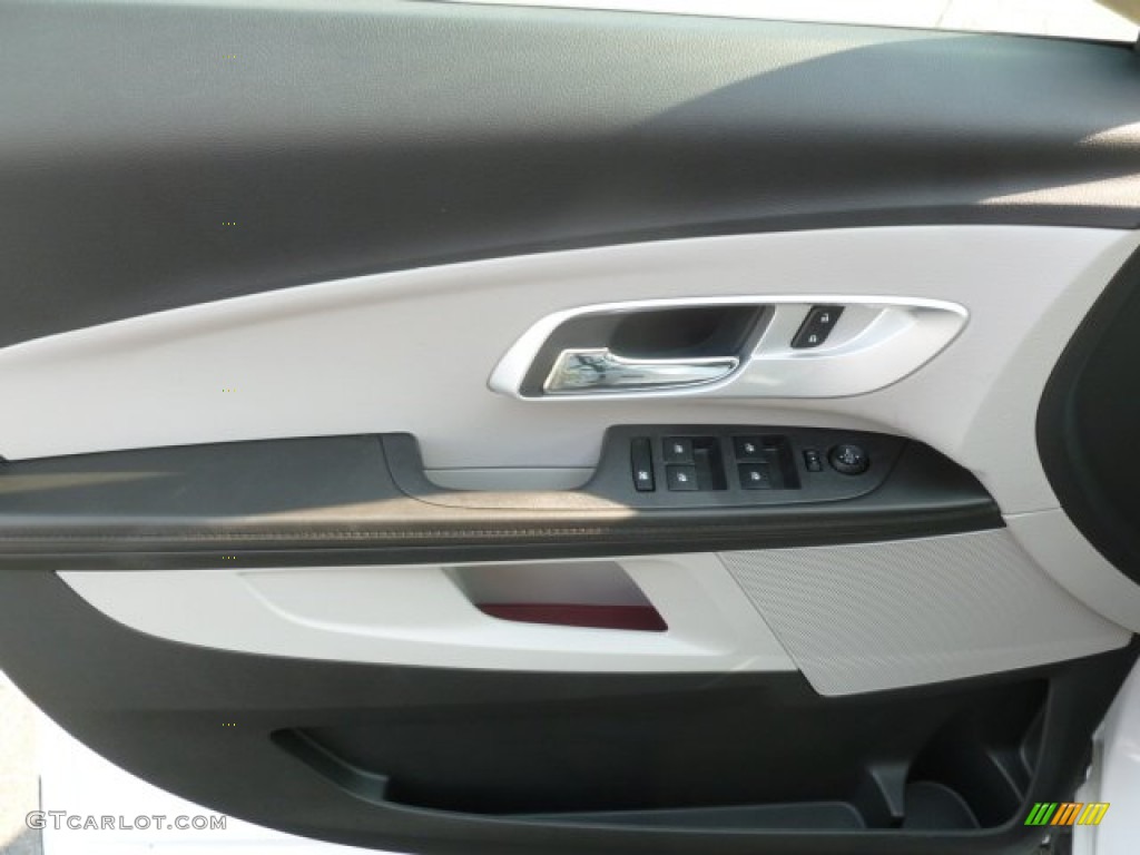 2013 Chevrolet Equinox LS AWD Light Titanium/Jet Black Door Panel Photo #68537272