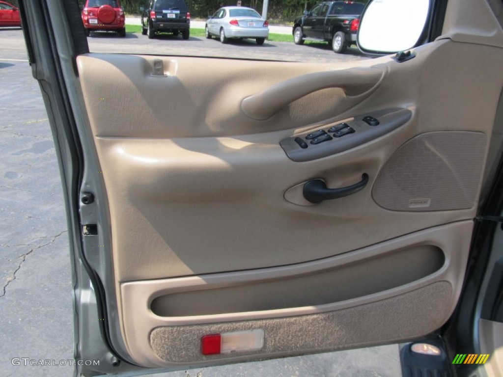 1999 Ford Expedition XLT 4x4 Medium Prairie Tan Door Panel Photo #68537287