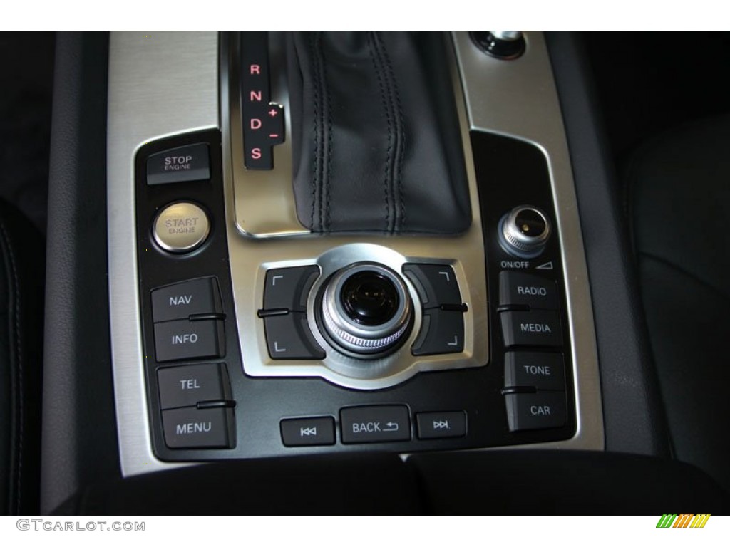 2013 Audi Q7 3.0 S Line quattro Controls Photo #68541702
