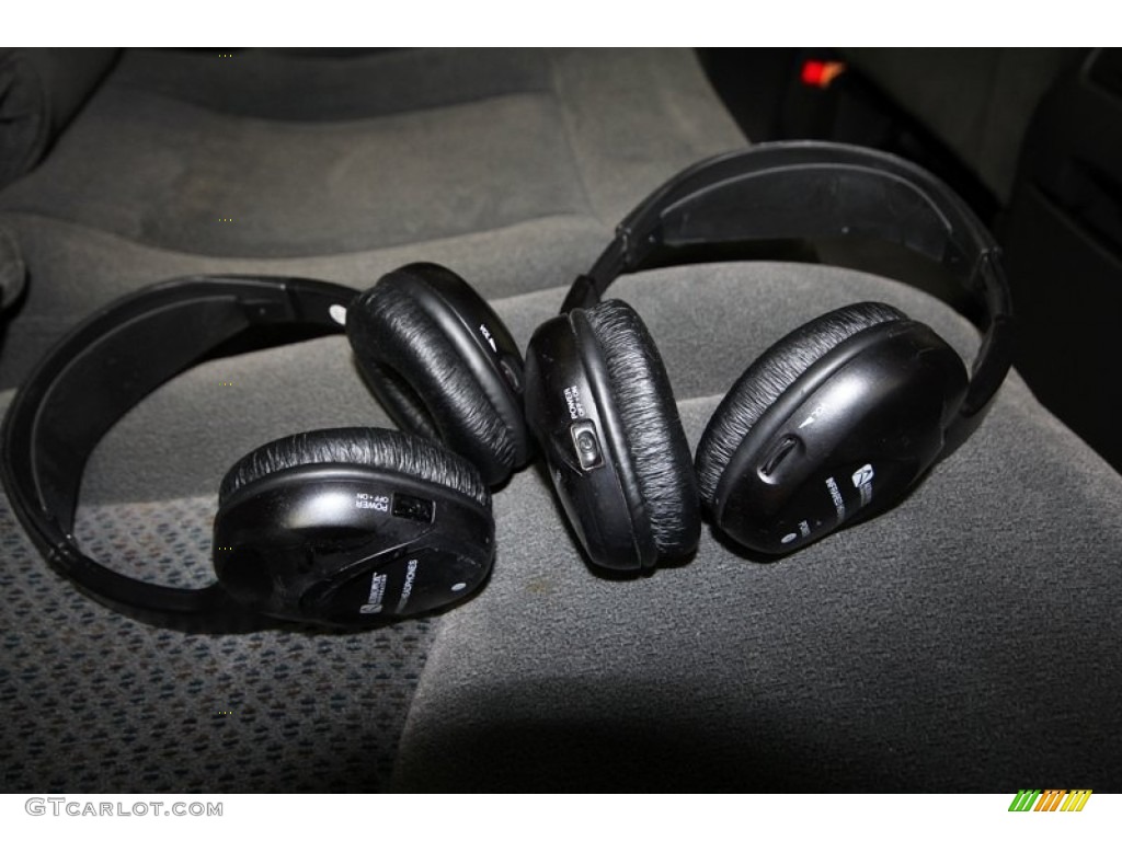 2005 Silverado 1500 LS Crew Cab - Sandstone Metallic / Dark Charcoal photo #34