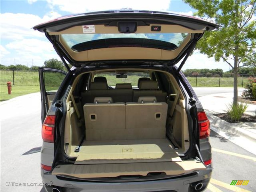 2011 BMW X5 xDrive 35d Trunk Photo #68542723