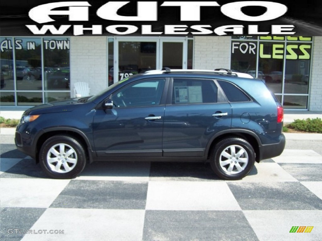 Pacific Blue Kia Sorento