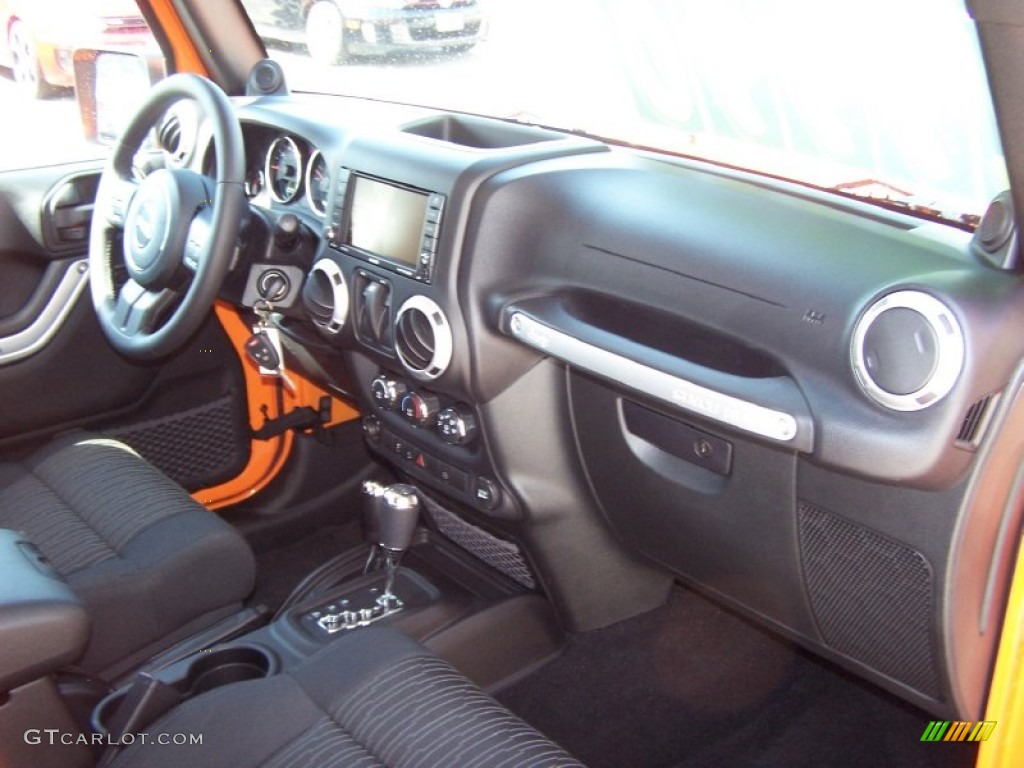 2012 Wrangler Sahara 4x4 - Crush Orange / Black/Dark Saddle photo #7