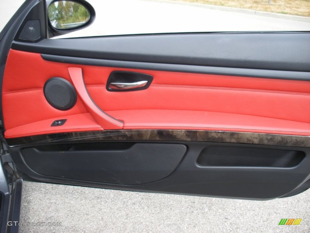 2007 BMW 3 Series 335i Coupe Coral Red/Black Door Panel Photo #68549430