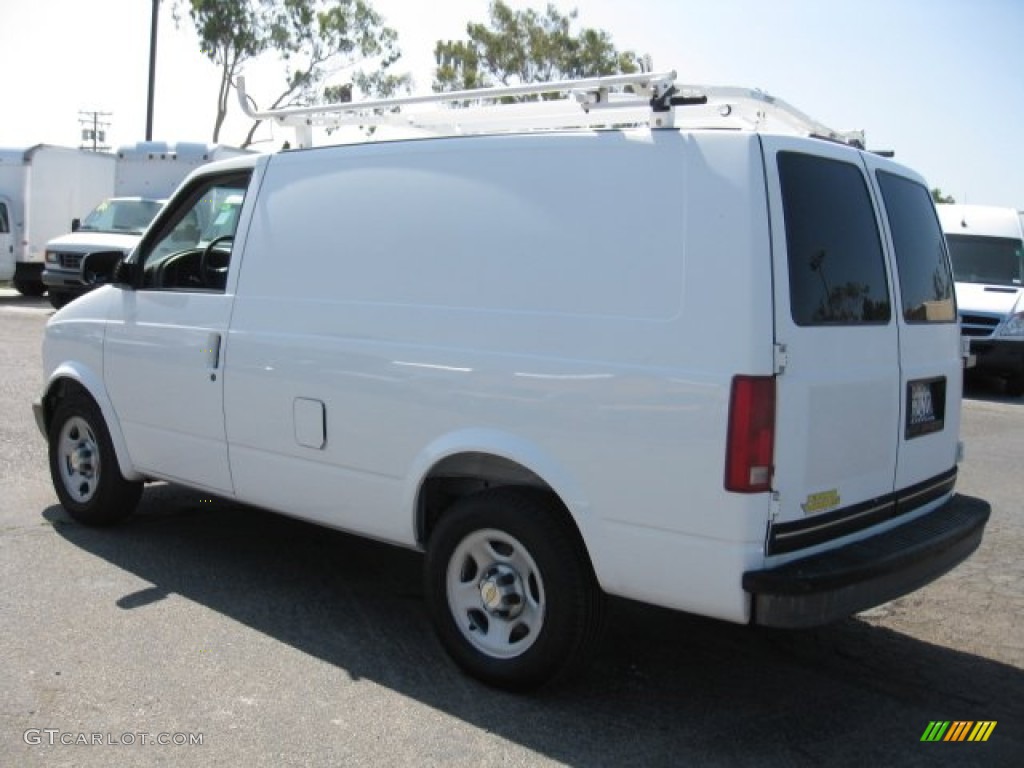 2004 Astro Cargo Van - Summit White / Medium Gray photo #4