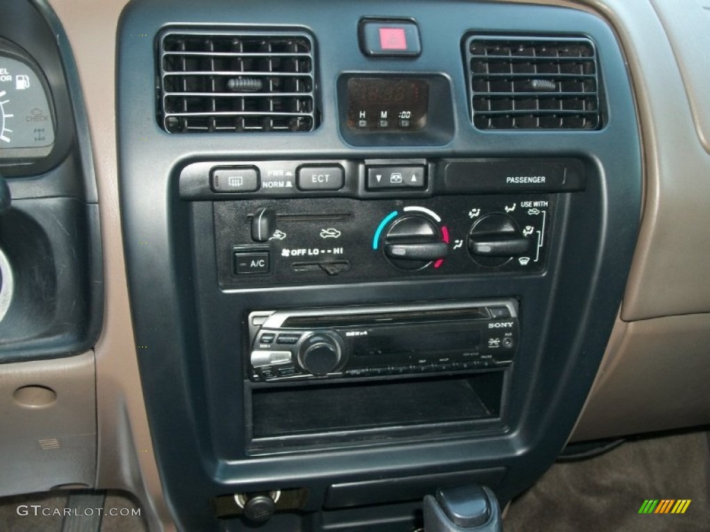 1999 4Runner 4x4 - Millennium Silver Metallic / Oak photo #14