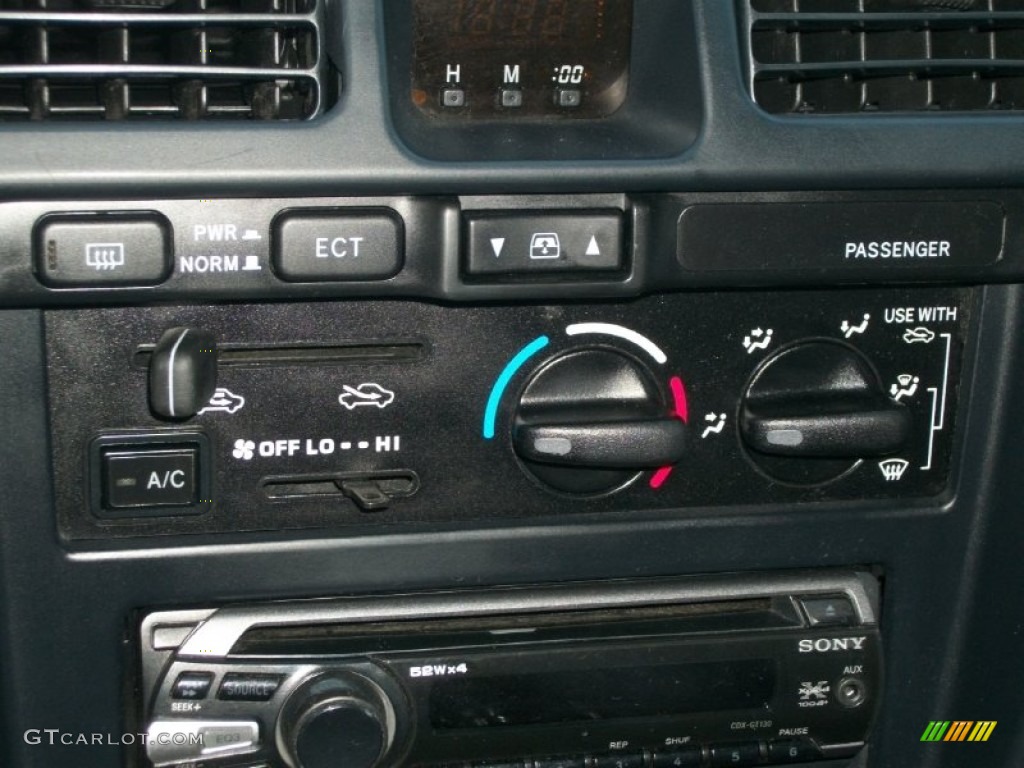 1999 4Runner 4x4 - Millennium Silver Metallic / Oak photo #16