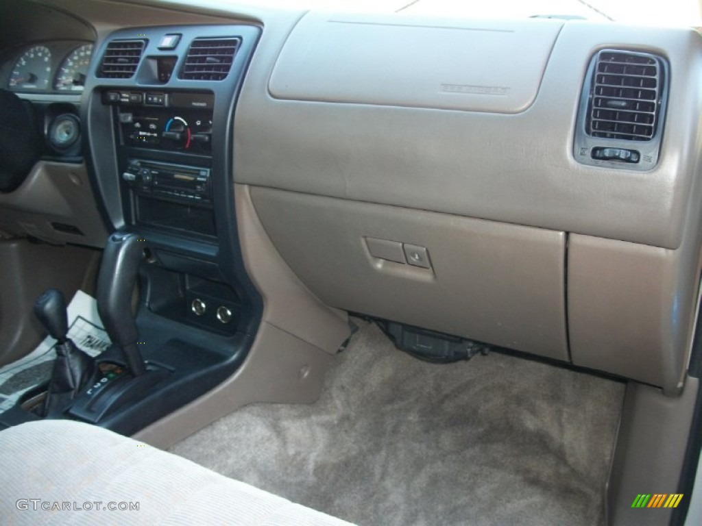 1999 4Runner 4x4 - Millennium Silver Metallic / Oak photo #19