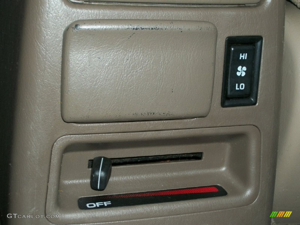 1999 4Runner 4x4 - Millennium Silver Metallic / Oak photo #27
