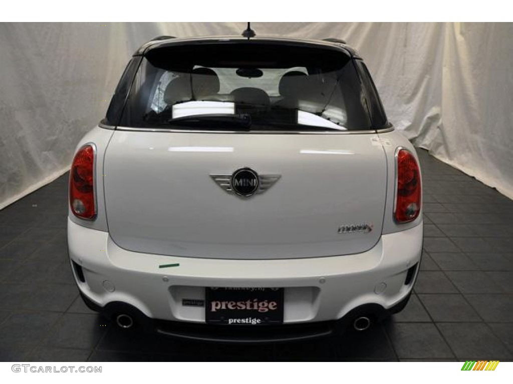 2012 Cooper S Countryman All4 AWD - Light White / Carbon Black photo #4