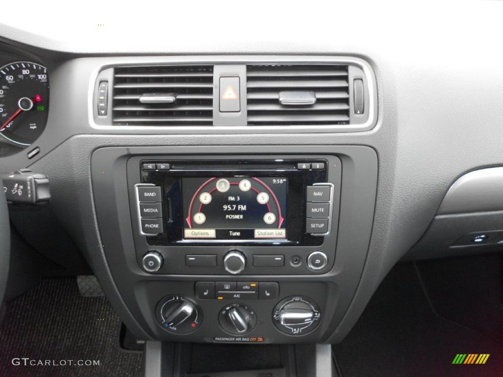 2013 Volkswagen Jetta TDI Sedan Controls Photo #68552890