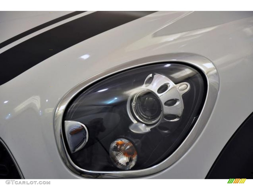 2012 Cooper S Countryman All4 AWD - Light White / Carbon Black photo #22