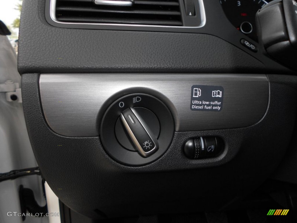 2013 Volkswagen Jetta TDI Sedan Controls Photo #68553771