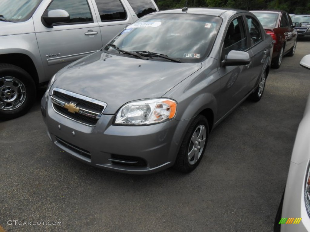 2010 Aveo LS Sedan - Medium Gray / Charcoal photo #2
