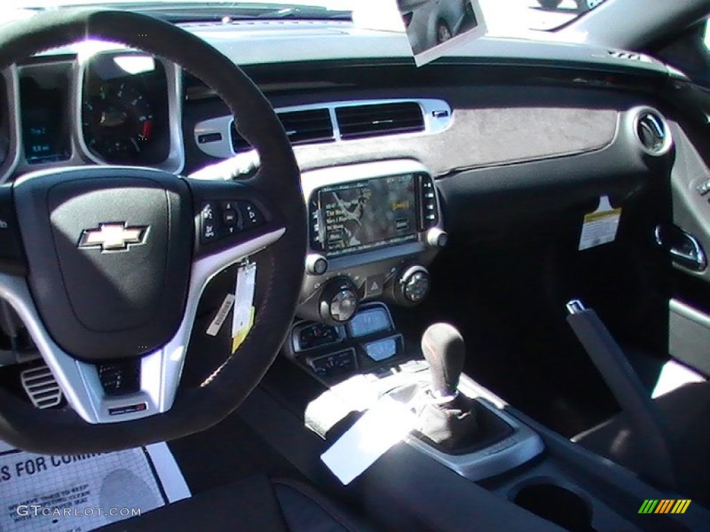 2013 Chevrolet Camaro ZL1 Black Dashboard Photo #68561821