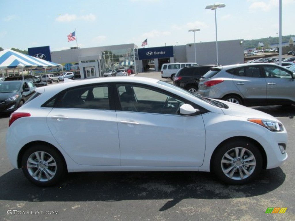 2013 Elantra GT - Monaco White / Black photo #2