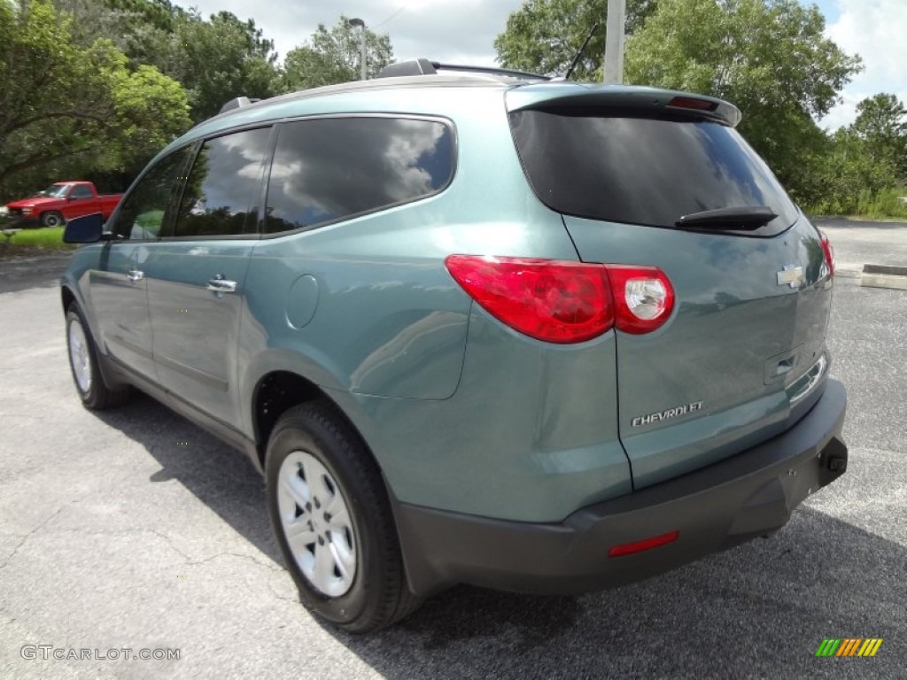 Silver Moss Metallic 2009 Chevrolet Traverse LS Exterior Photo #68567833