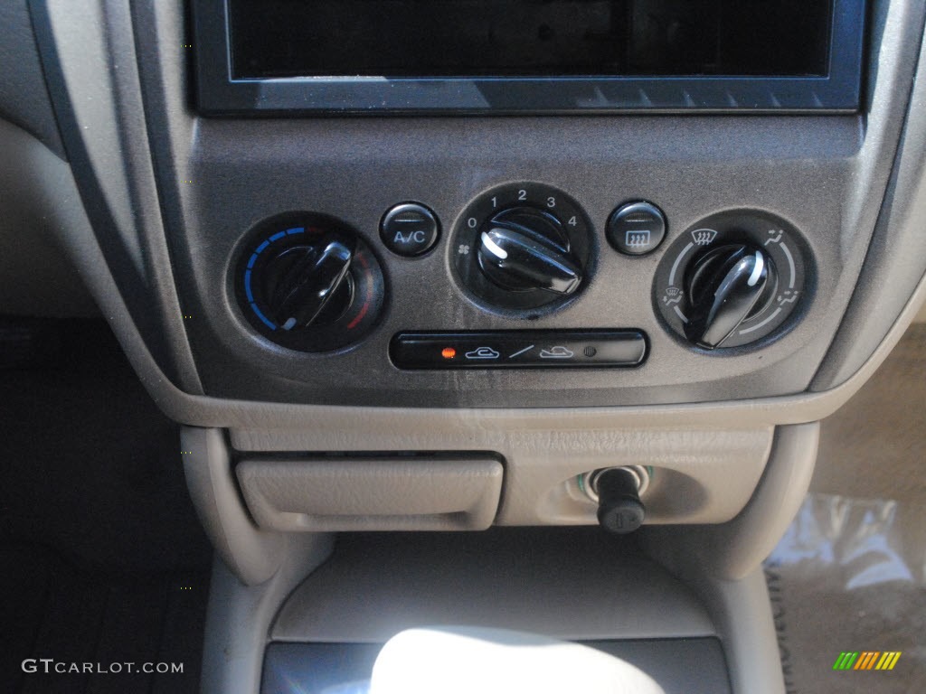 2001 Protege LX - Light Sandalwood Metallic / Beige photo #23