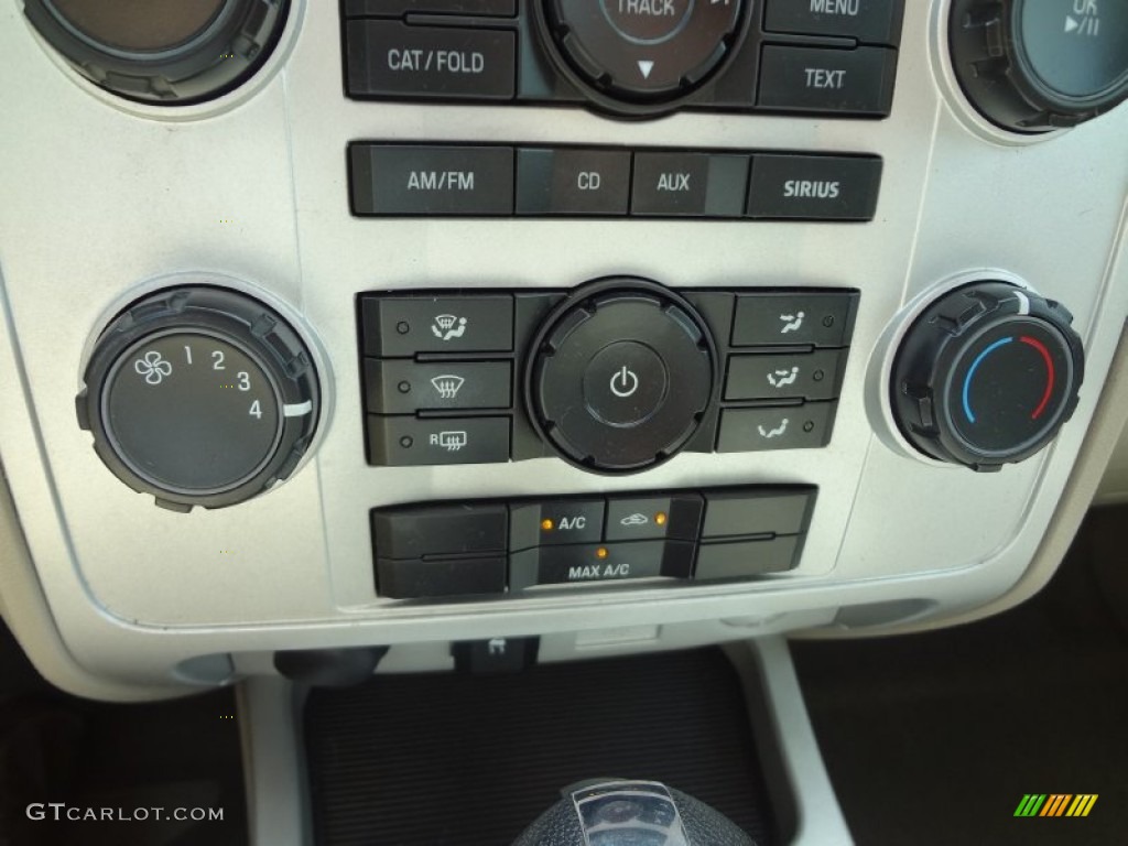 2009 Mercury Mariner V6 Controls Photo #68568448