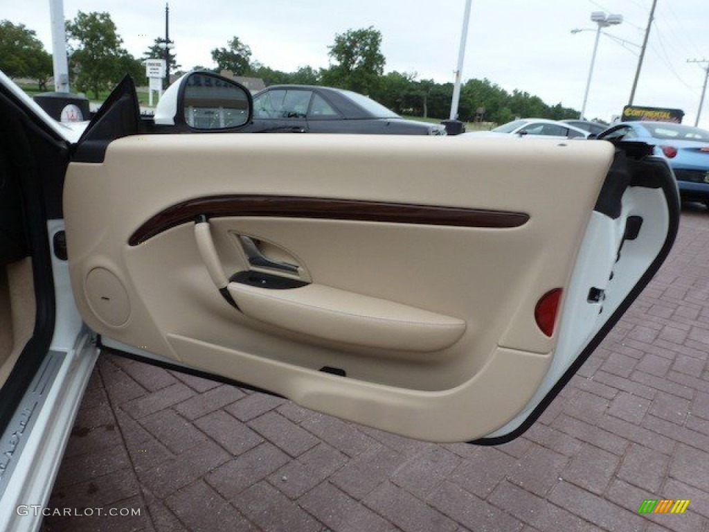 2012 Maserati GranTurismo Convertible GranCabrio Sabbia Door Panel Photo #68569235
