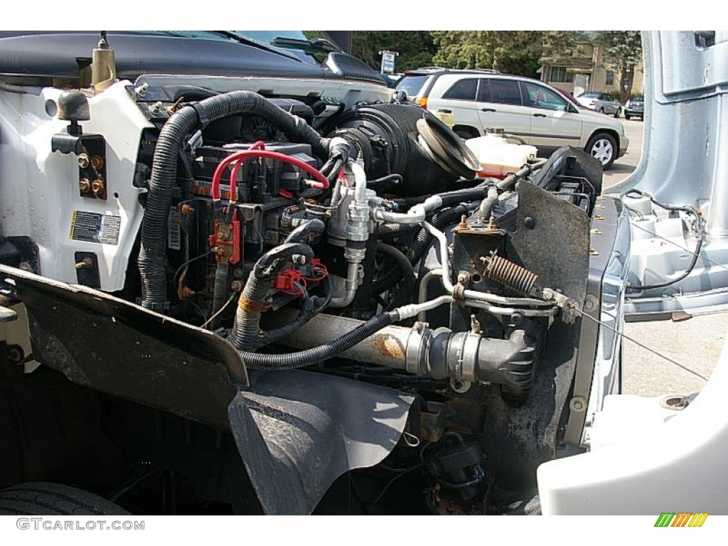 2004 GMC C Series TopKick C4500 Crew Cab Utility Truck Engine Photos