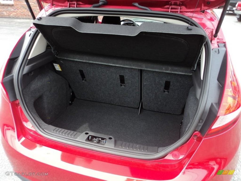 2011 Fiesta SE Hatchback - Red Candy Metallic / Charcoal Black/Blue Cloth photo #25