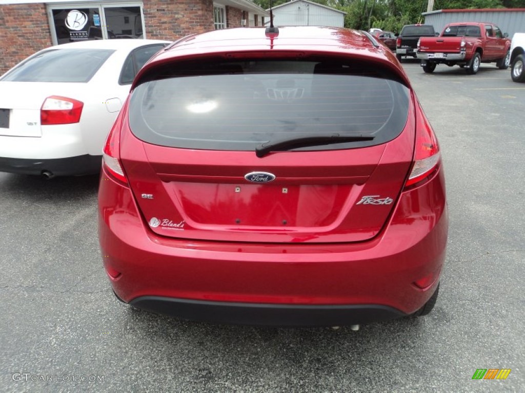 2011 Fiesta SE Hatchback - Red Candy Metallic / Charcoal Black/Blue Cloth photo #30