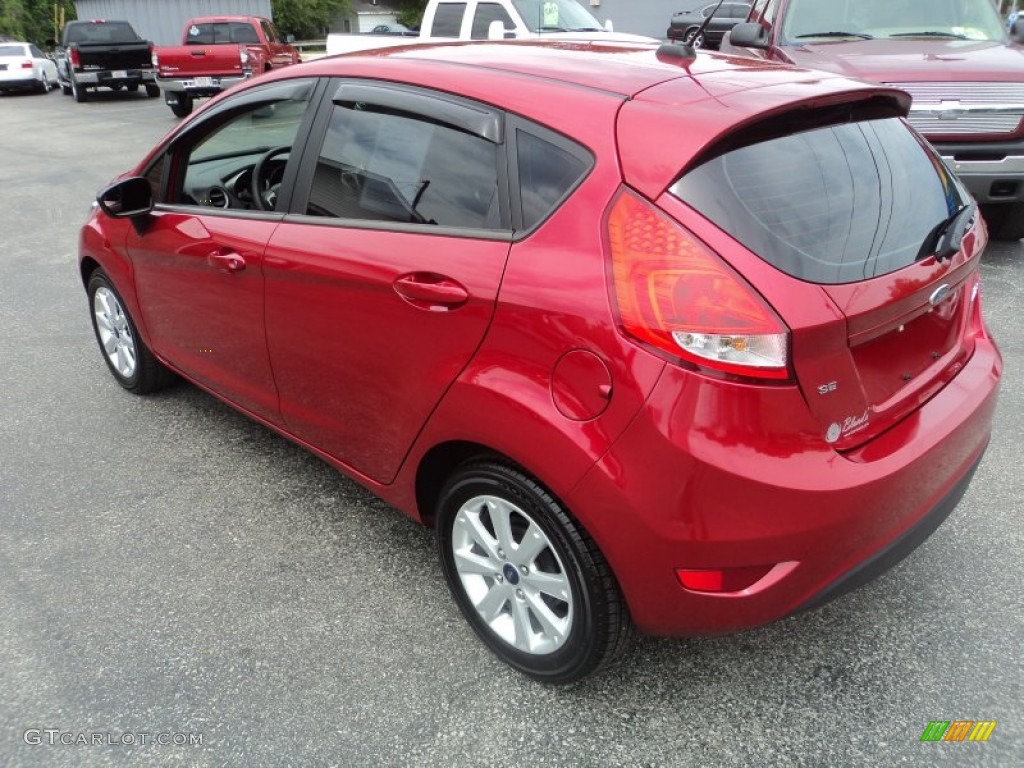 2011 Fiesta SE Hatchback - Red Candy Metallic / Charcoal Black/Blue Cloth photo #33