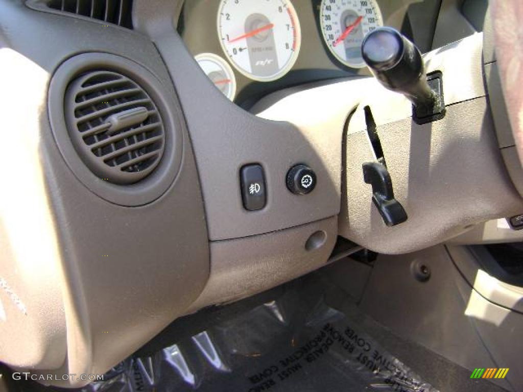 2005 Stratus R/T Coupe - Stone White / Taupe photo #24