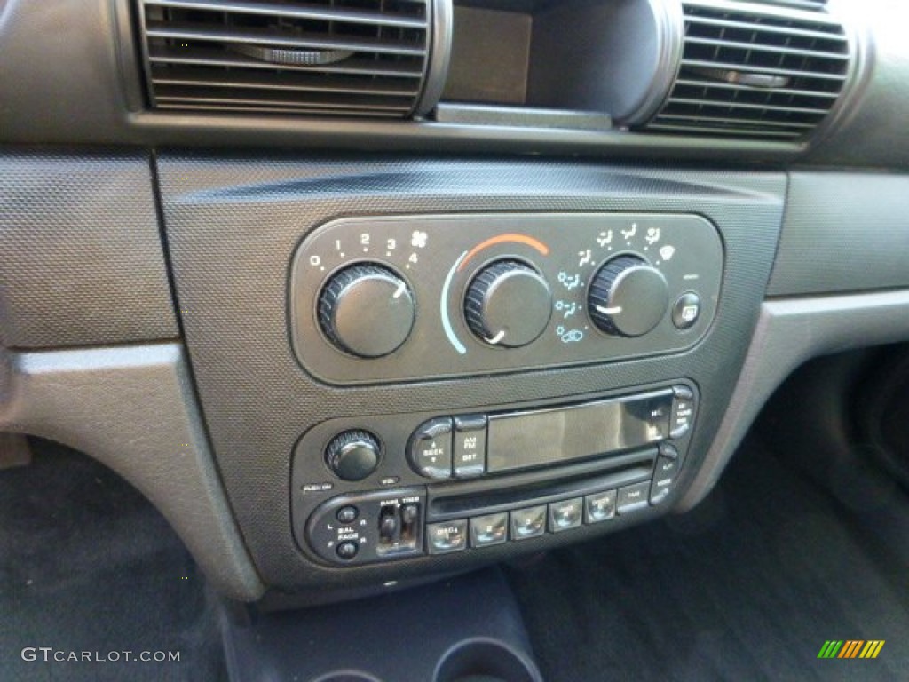 2003 Dodge Stratus SE Sedan Controls Photos