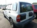 White - Tracker 4WD Hard Top Photo No. 4