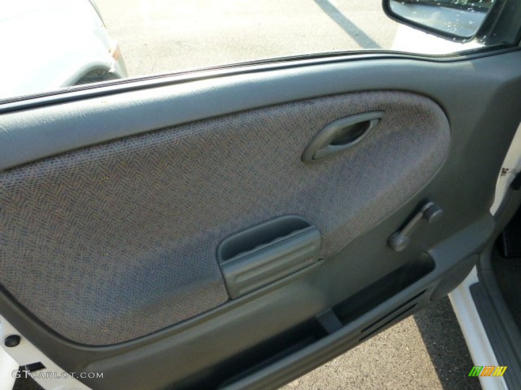 2000 Tracker 4WD Hard Top - White / Medium Gray photo #11