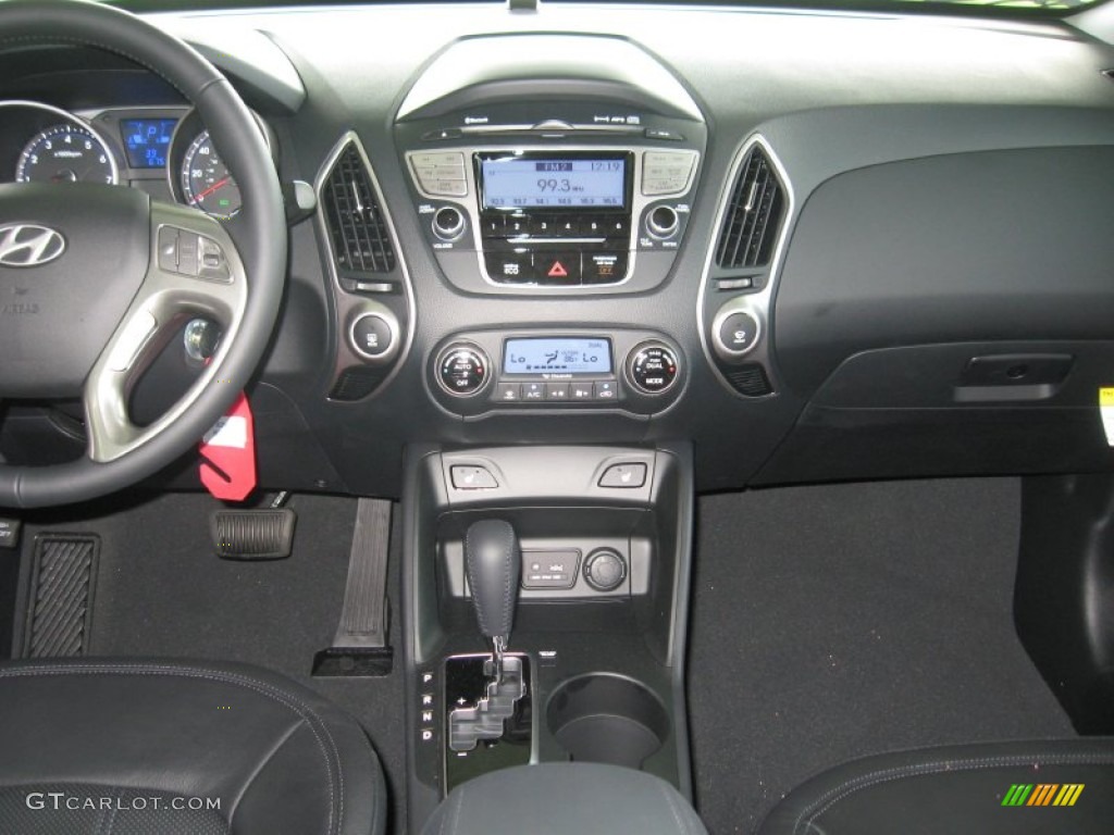 2012 Hyundai Tucson Limited AWD Dashboard Photos