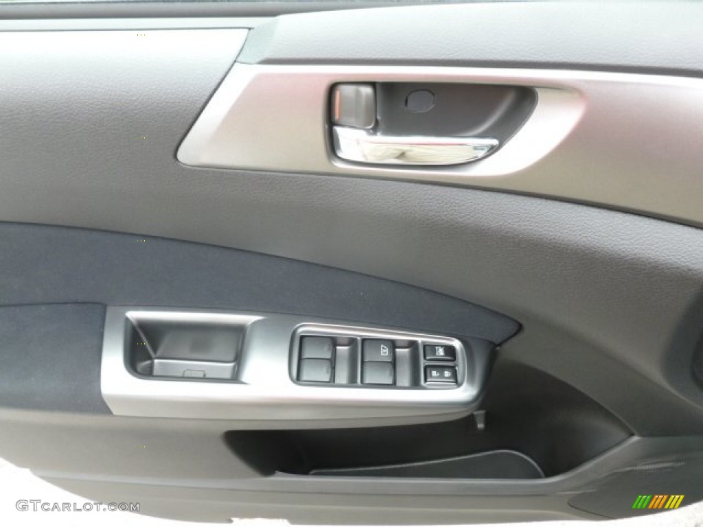 2012 Forester 2.5 X Limited - Ice Silver Metallic / Black photo #18