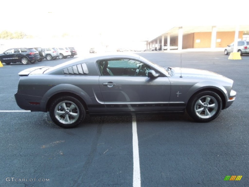 2007 Mustang V6 Premium Coupe - Tungsten Grey Metallic / Dark Charcoal photo #6