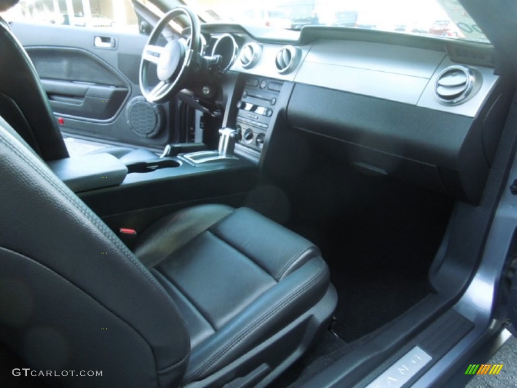2007 Mustang V6 Premium Coupe - Tungsten Grey Metallic / Dark Charcoal photo #17