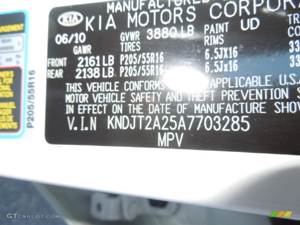 2010 Kia Soul + Color Code Photos
