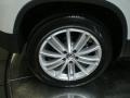 Candy White - Tiguan SE 4Motion Photo No. 4