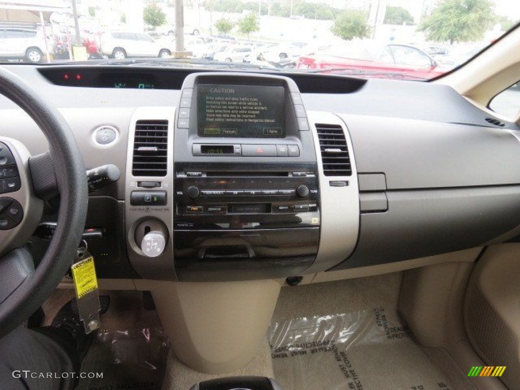 2005 Toyota Prius Hybrid Ivory/Brown Dashboard Photo #68582685