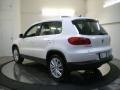 Candy White - Tiguan SE 4Motion Photo No. 6