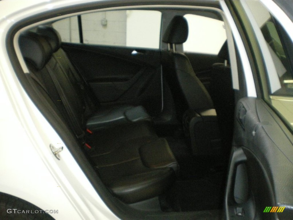 2009 Passat Komfort Sedan - Candy White / Deep Black photo #8