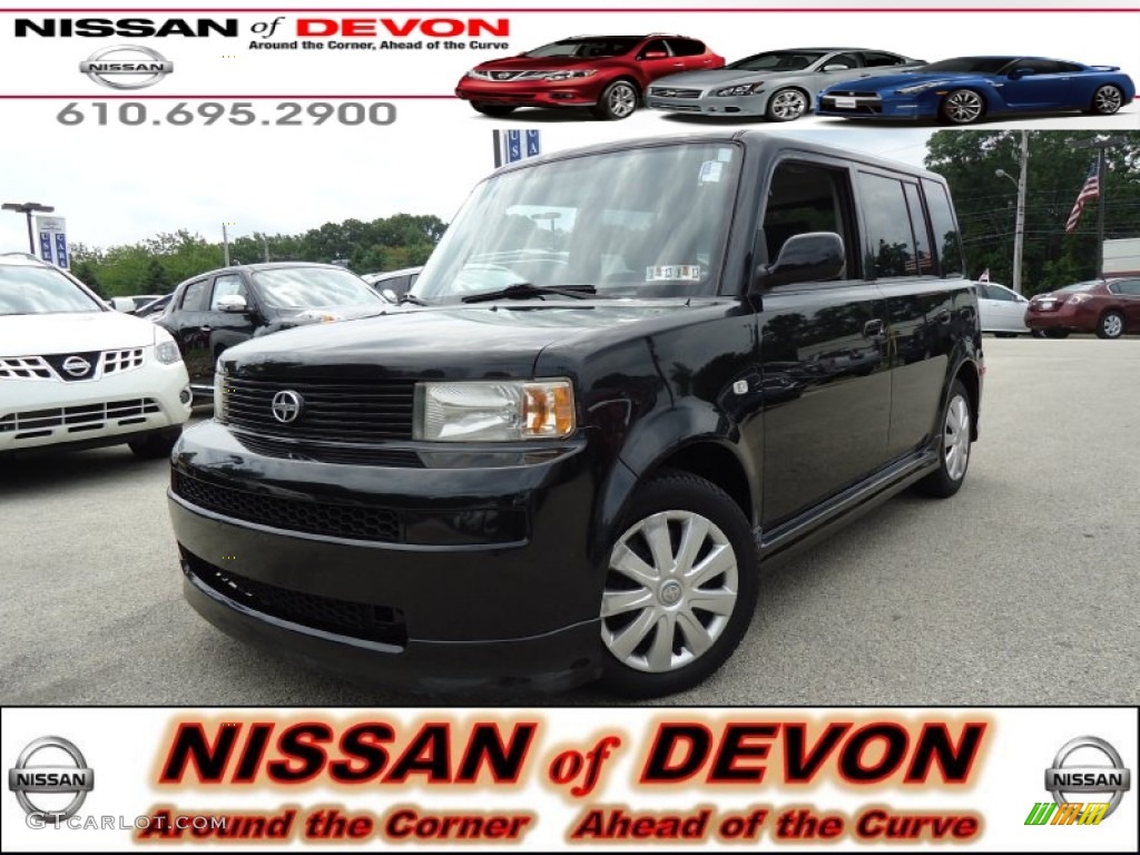 2004 xB  - Black / Dark Charcoal photo #1