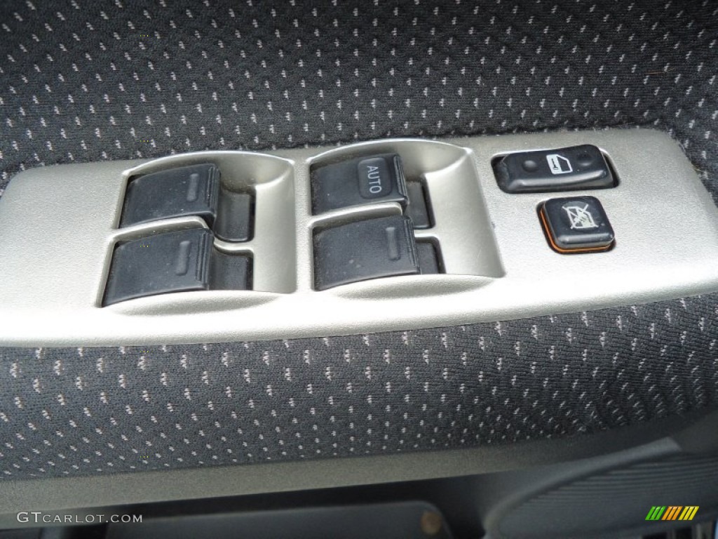 2004 xB  - Black / Dark Charcoal photo #13