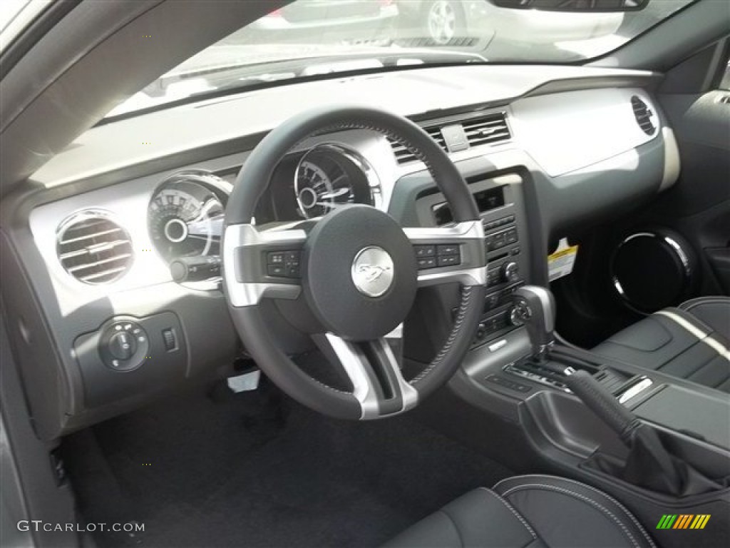 2013 Ford Mustang V6 Premium Coupe Charcoal Black/Recaro Sport Seats Dashboard Photo #68583497