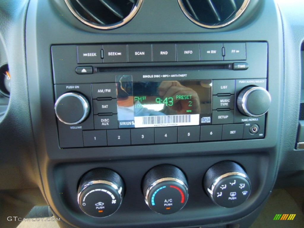 2012 Jeep Patriot Altitude Audio System Photo #68583548