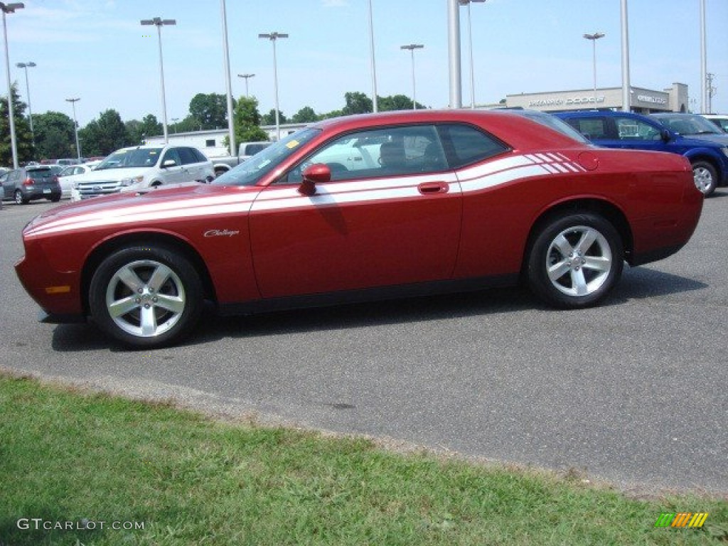 2009 Challenger SE - Inferno Red Crystal Pearl Coat / Dark Slate Gray photo #2